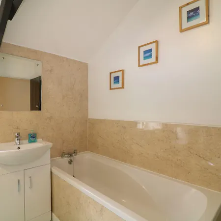 Holiday home The Granary
